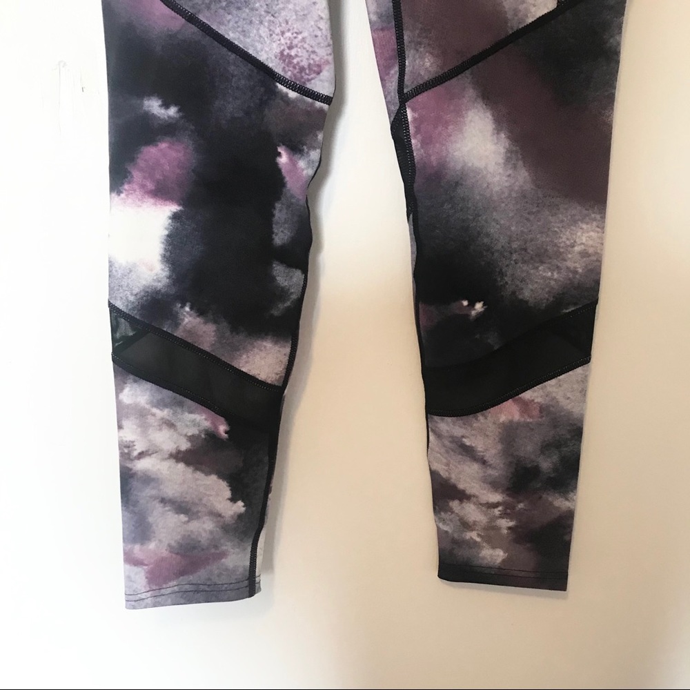 WATER CLOUD HIGHWAIST 7/8 LEGGING W/ MESH POCKETS - Picture 6 of 12